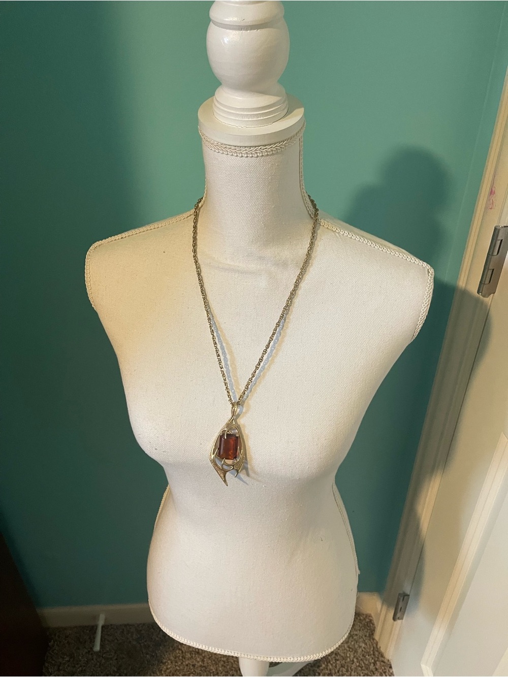 Vintage 1963 Sarah Coventry Gold-Tone Necklace with Amber-Colored Stone
